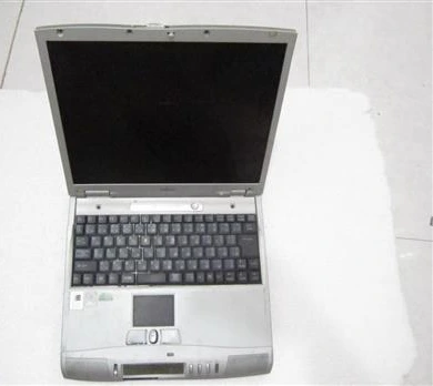 تصویر لپ تاپ قدیمی Fujitsu FMVNE565R3 معیوب 