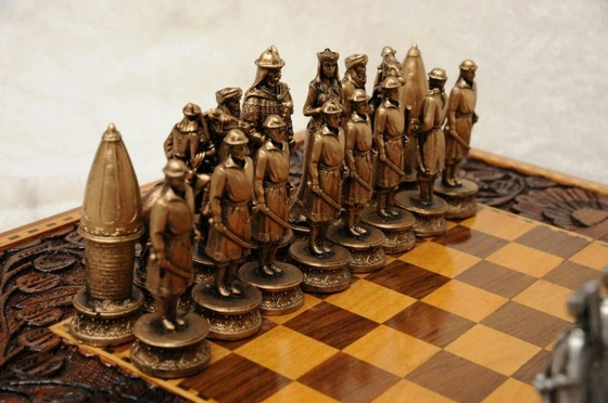 تصویر مهره شطرنج پلی استری 
