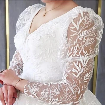 تصویر لباس عروس پارچه شاین طرحدار 