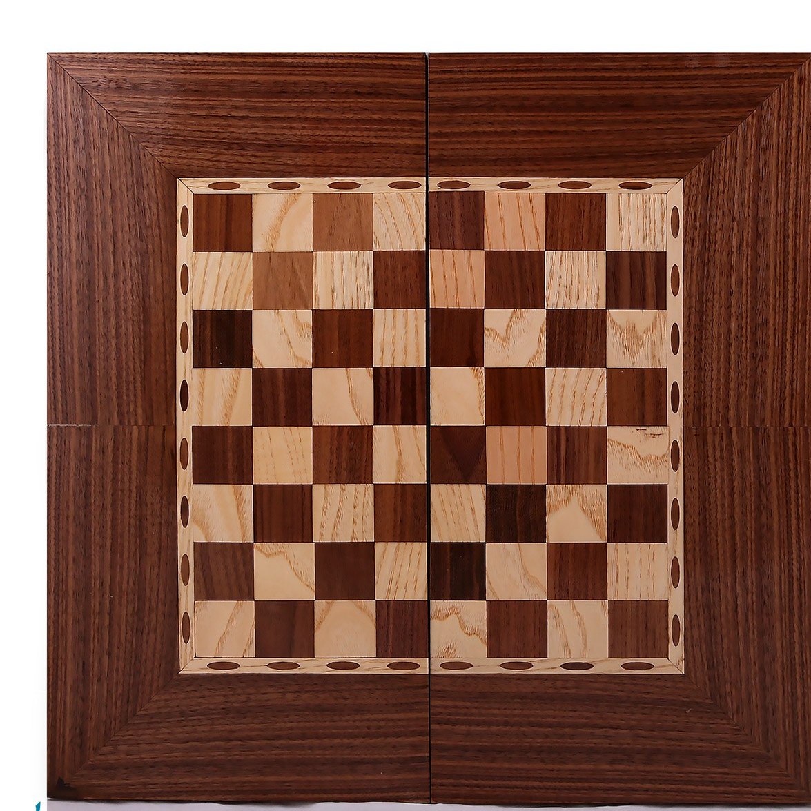 تصویر تخته نرد و شطرنج با روکش گردو سایز ۵۰ در ۵۰ 