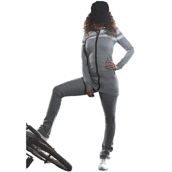 تصویر ست ورزشی مانتو و شلوار نایک ا Maiden suits and Nike sports pants Maiden suits and Nike sports pants