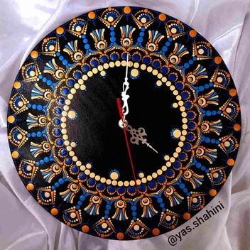 تصویر ساعت دیواری سنتی شیک و زیبا 
