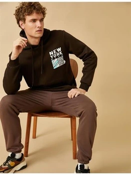 تصویر هودی مردانه ارزان برند کوتون رنگ قهوه ای کد ty178697362 ا New York Baskılı Kapşonlu Sweatshirt New York Baskılı Kapşonlu Sweatshirt
