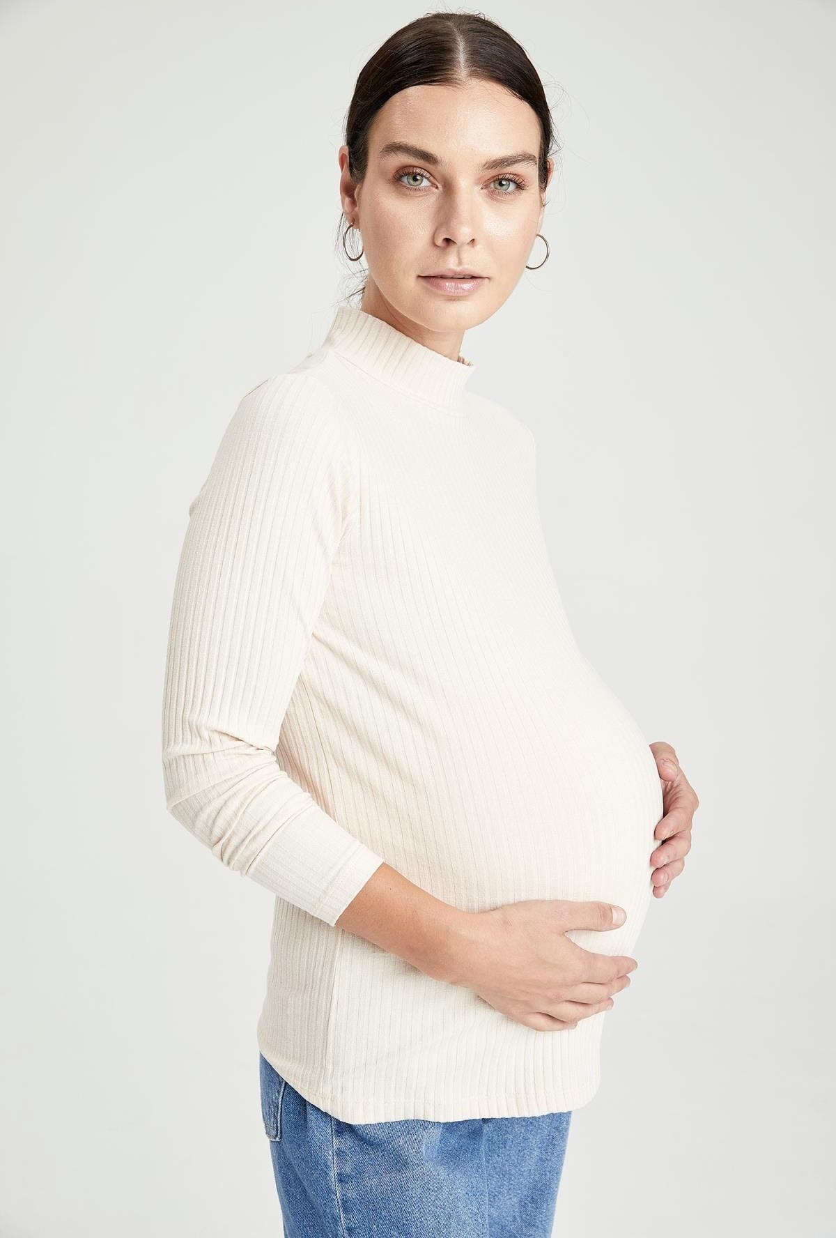 تصویر تیشرت بارداری متناسب یقه آستین بلند نیمه اسکی زنانه شیری برند Defacto کد 1633828270 