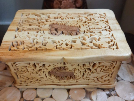 تصویر جعبه ی چندکاره چوبی دست ساز طرح حیوانات ا Handmade wooden animal design multi-purpose box Handmade wooden animal design multi-purpose box