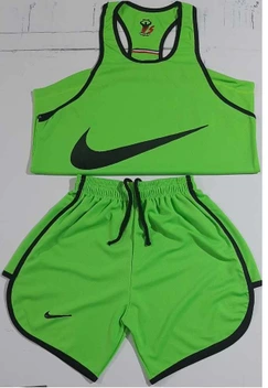 تصویر ست تاپ و شلوارک چاکدار ورزشی مردانه نایک سبز فسفری - xl 