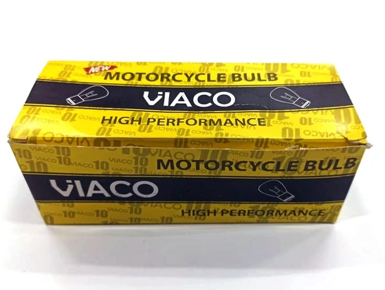 تصویر یک کارتن لامپ تک کنتاکت برند VIACO (کارتن 10 عددی) 