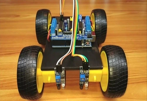 تصویر پروژه ربات مسیریاب ساده با شیلد درایور موتور L293 