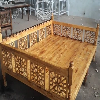 تصویر تخت سنتی چوبی سایز 160*60 