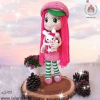 تصویر عروسک بافتنی دختر توت فرنگی ( کد 60272  ) 
