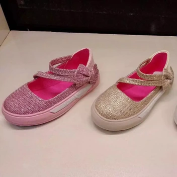 تصویر کفش مجلسی دخترانه در رنگ و  سایزهای متفاوت 