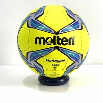 تصویر توپ فوتبال مولتن سایز 4 زرنگ 