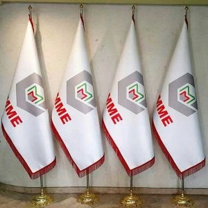 تصویر پرچم تشریفات با چاپ دیجیتال اختصاصی – ساتن ممتاز, زمینه سفید 